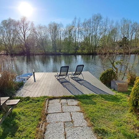 Het Witte Chalet Aan Het Water Van Monumentaal Fort Ooltgensplaat Extérieur photo