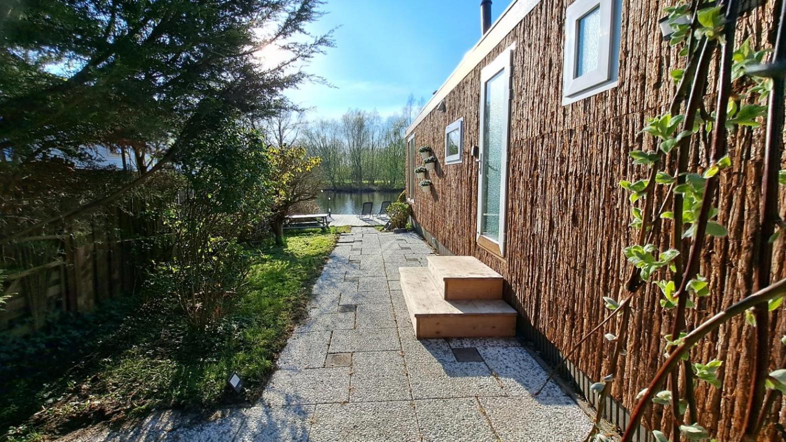 Het Witte Chalet Aan Het Water Van Monumentaal Fort Ooltgensplaat Extérieur photo